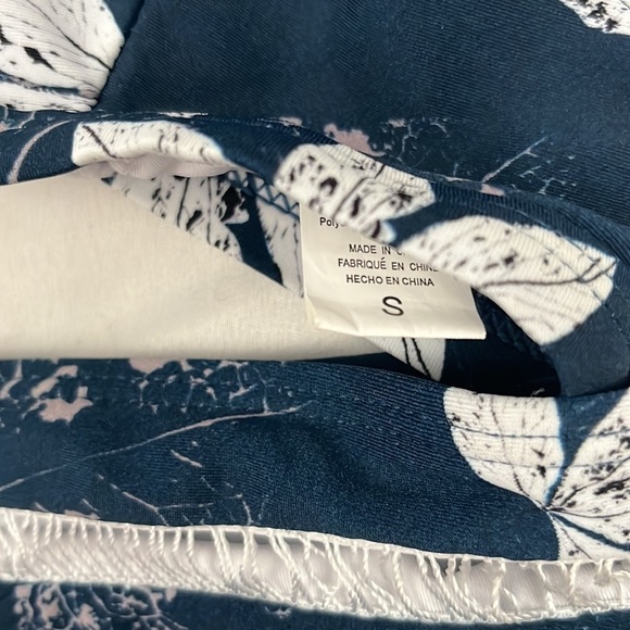 CUPSHE high waist eyelet bikini - Picture 7 of 9